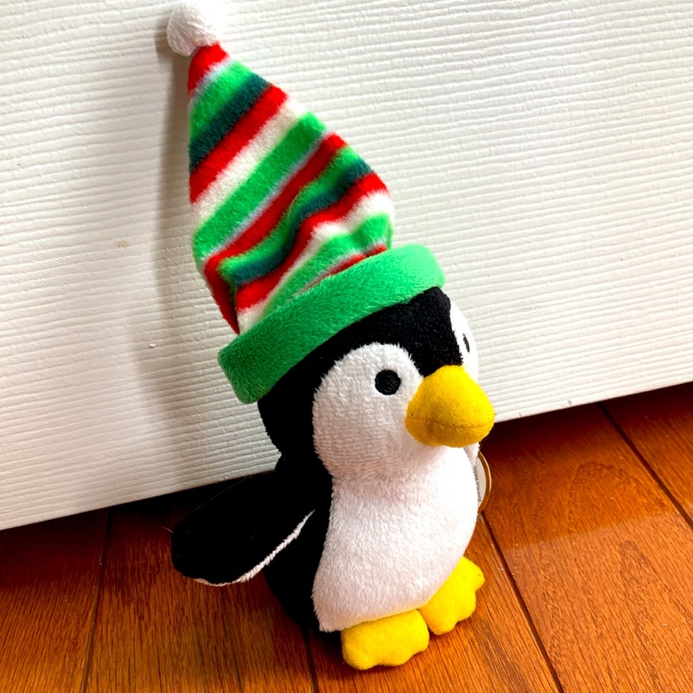 NWT Curto toy penguin